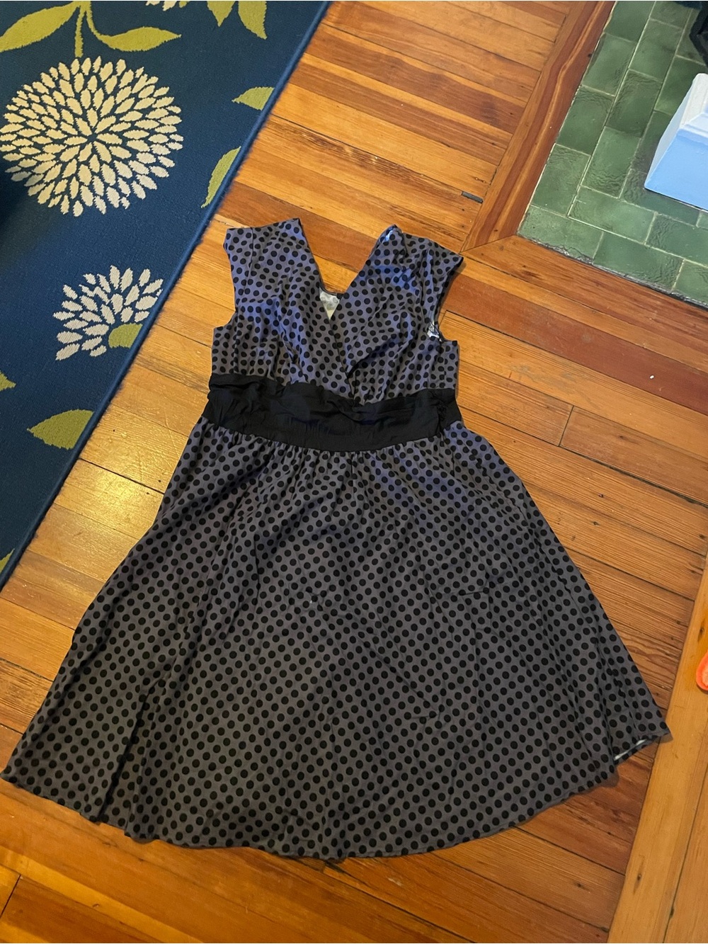 Polka Dot V-Neck Surplice Sleeveless Dress in Blue and Black